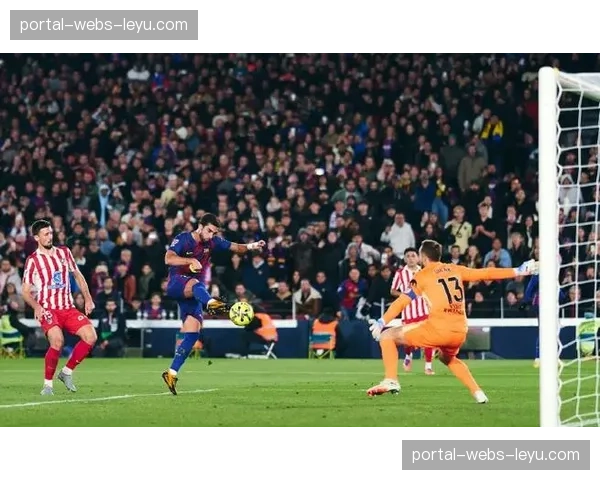 深度复盘：解析巴萨下半场变阵3-4-3后如何逆转比赛局势