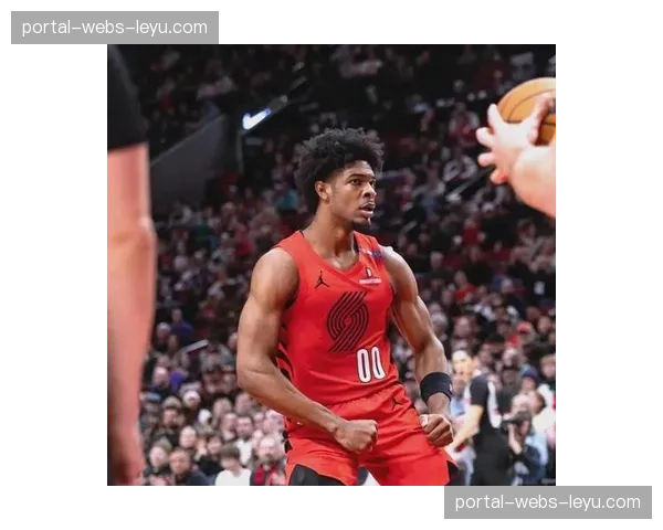 开拓者新秀亨德森砍下生涯新高38分，球队仍不敌火箭